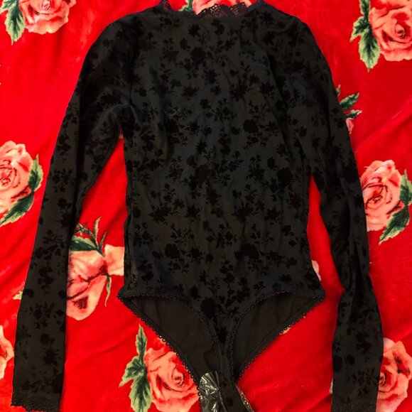 Free People Babes in Bandeaus Black Velvet Floral Lace Thong Bodysuit NWOT XS/Sm - Picture 11 of 16